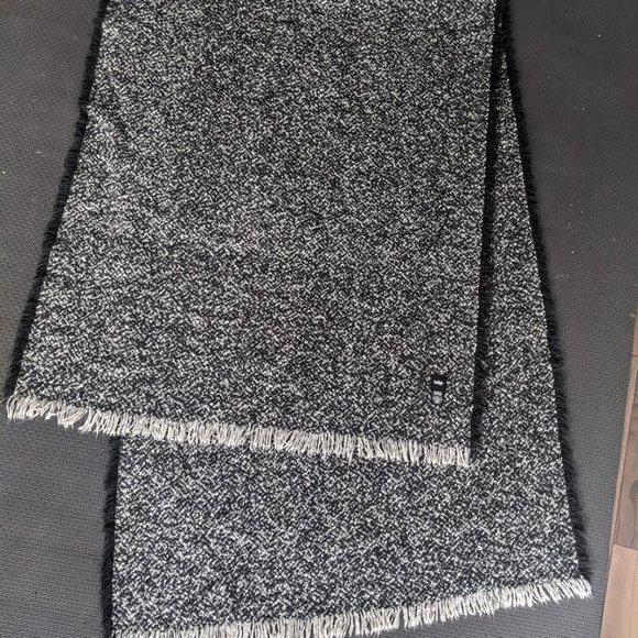 Oversized blanket scarf - Picture 1 of 3